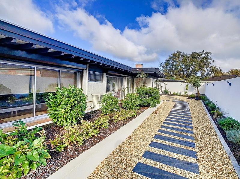 Maison - 310 m² - 10 pièces