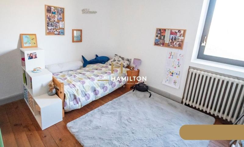 Maison de village - 225 m² - 10 pièces