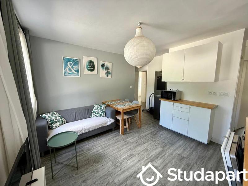 Chambre - 10 m² - 1 pièce