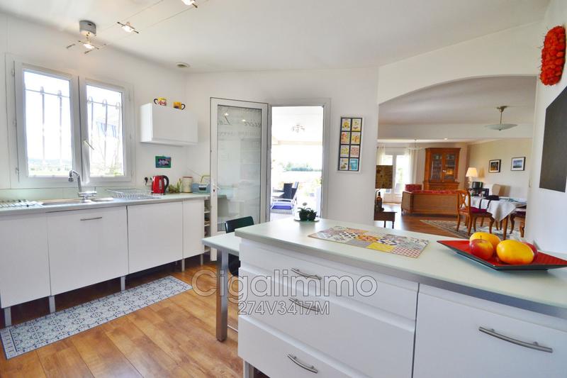 Villa - 206 m² - 6 pièces