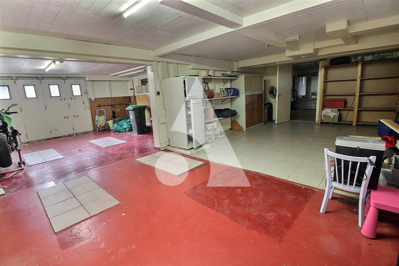 Maison - 94 m² - 5 pièces