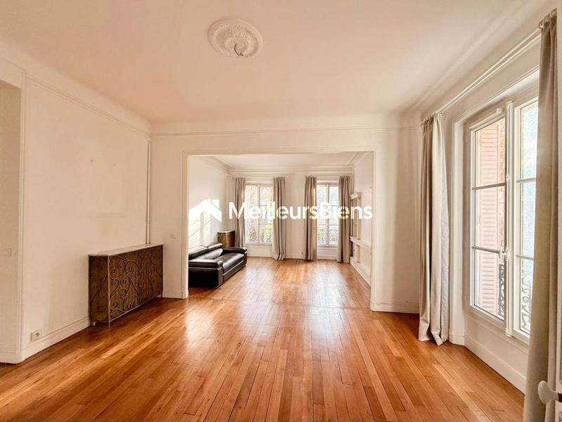 Appartement bourgeois - 96 m² - 4 pièces