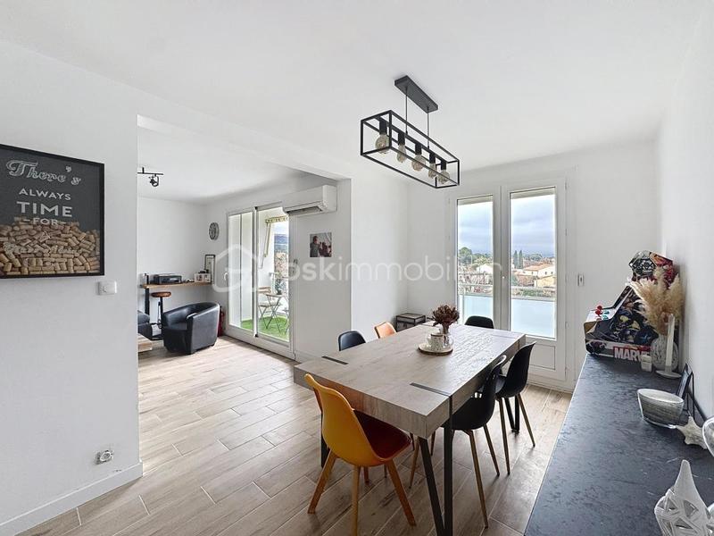 Appartement - 70 m² - 4 pièces