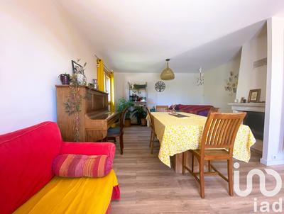 Maison - 180 m² - 8 pièces