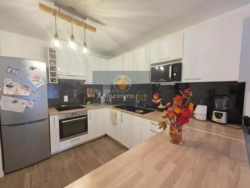 Appartement - 80 m² - 4 pièces