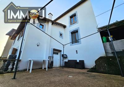 Maison - 95 m² - 6 pièces