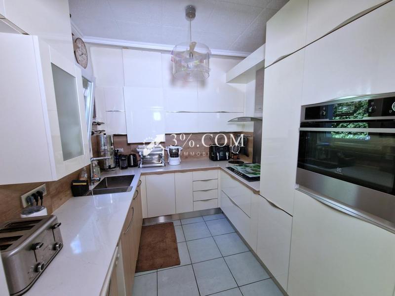 Maison - 96 m² - 5 pièces