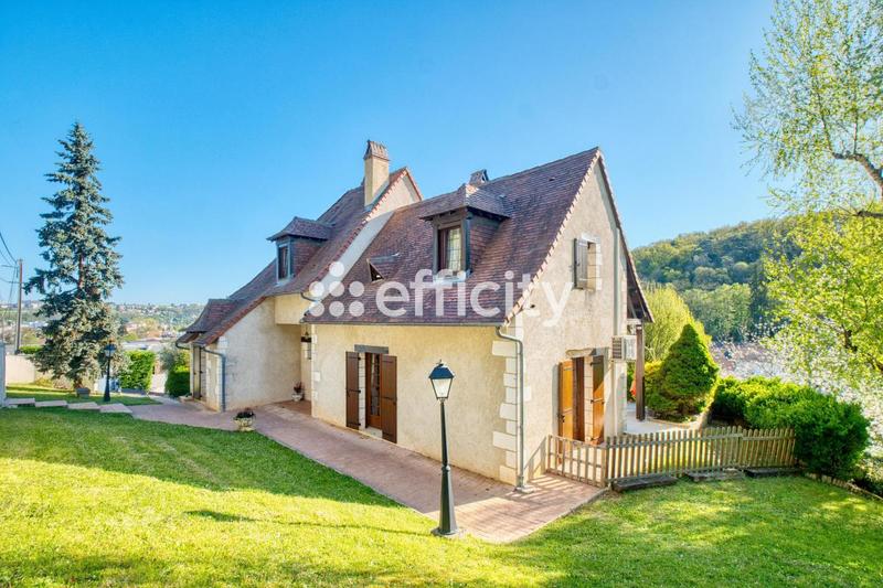 Maison - 200 m² - 8 pièces