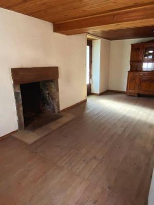 Maison de village - 100 m² - 6 pièces