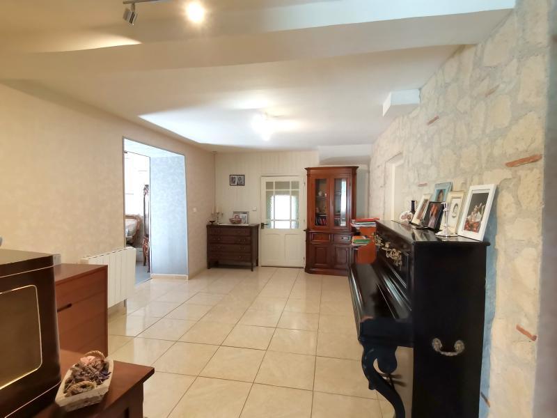 Maison - 218 m² - 7 pièces