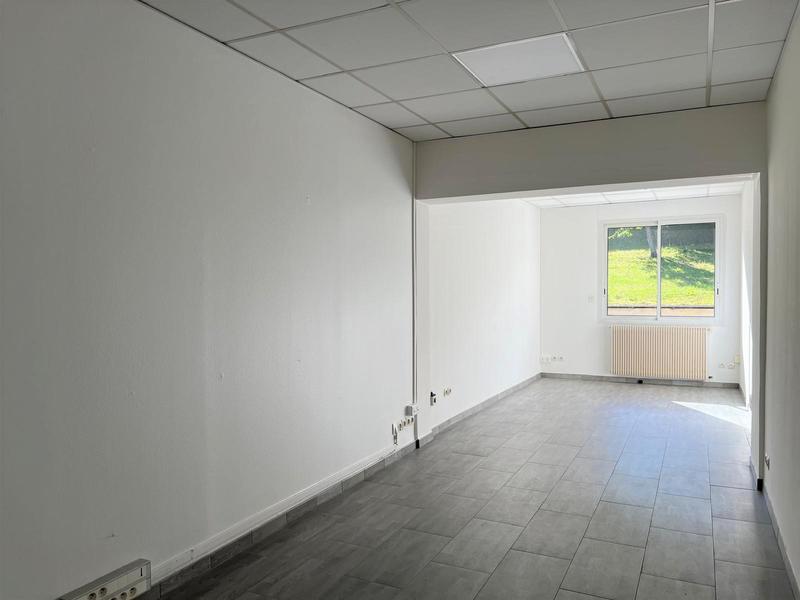 Bureau - 198 m² - 8 pièces