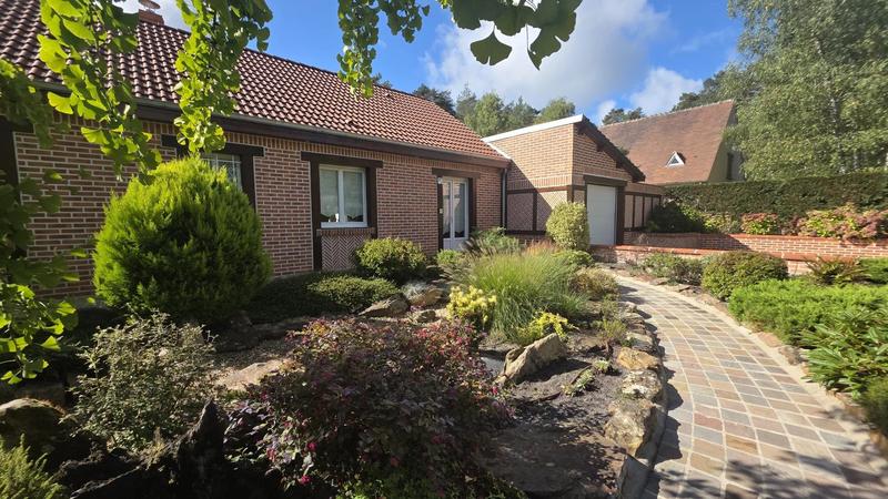 Maison - 220 m² - 6 pièces