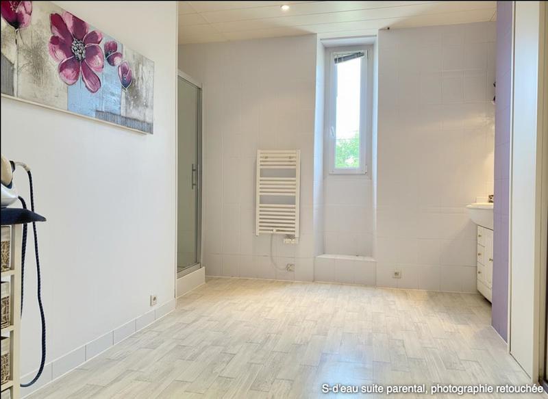 Maison - 240 m² - 6 pièces