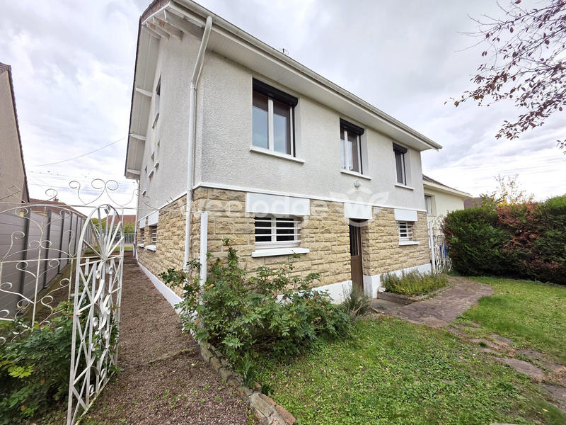 Maison - 142 m² - 7 pièces