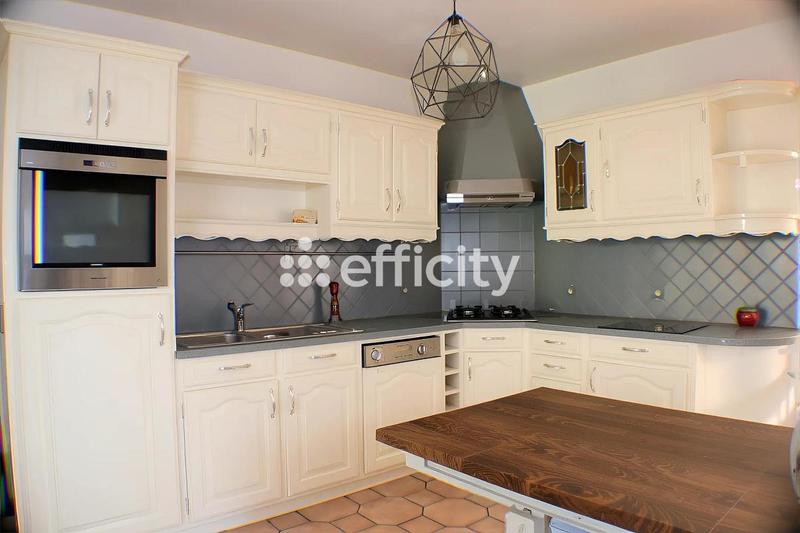 Pavillon - 120 m² - 5 pièces