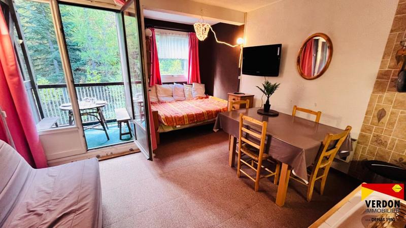 Studio - 24 m² - 1 pièce