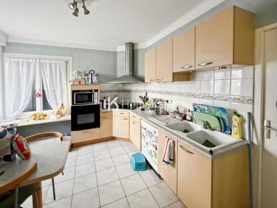 Maison - 140 m² - 5 pièces