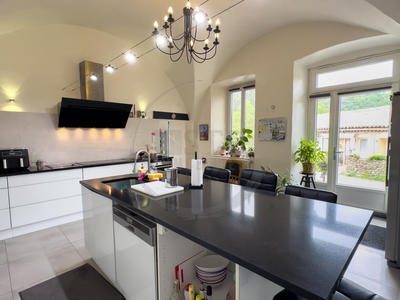 Maison - 366 m² - 23 pièces