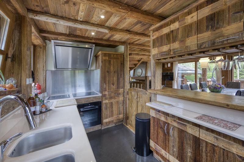 Châlet - 247 m² - 10 pièces