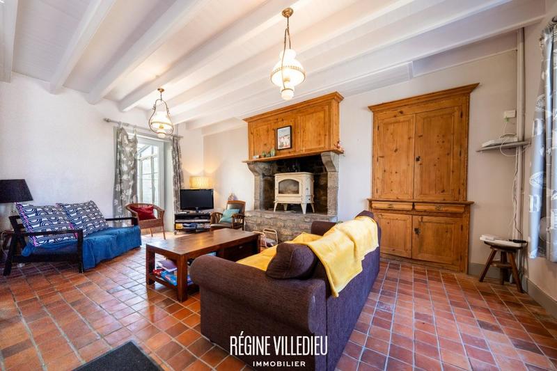 Propriété - 295 m² - 11 pièces