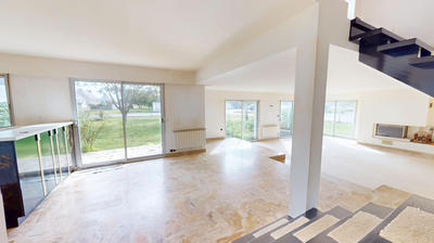 Maison - 180 m² - 6 pièces