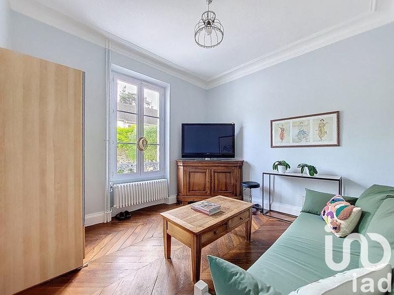 Maison - 233 m² - 8 pièces