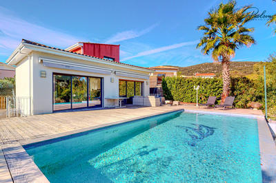 Villa - 235 m² - 7 pièces