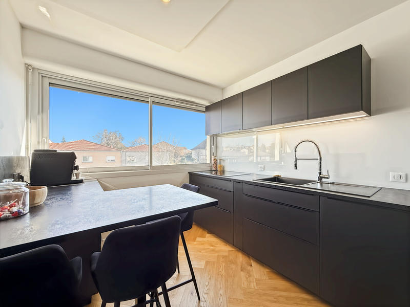 Appartement - 80 m² - 3 pièces