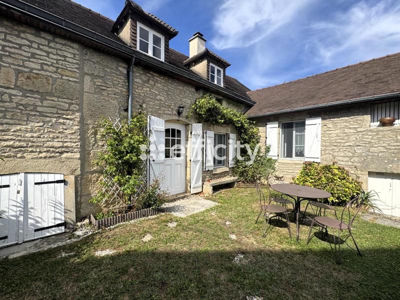 Maison - 215 m² - 8 pièces