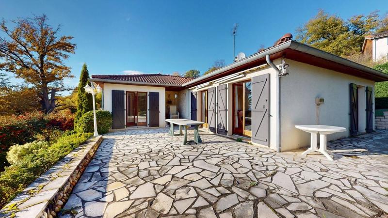 Maison - 140 m² - 5 pièces