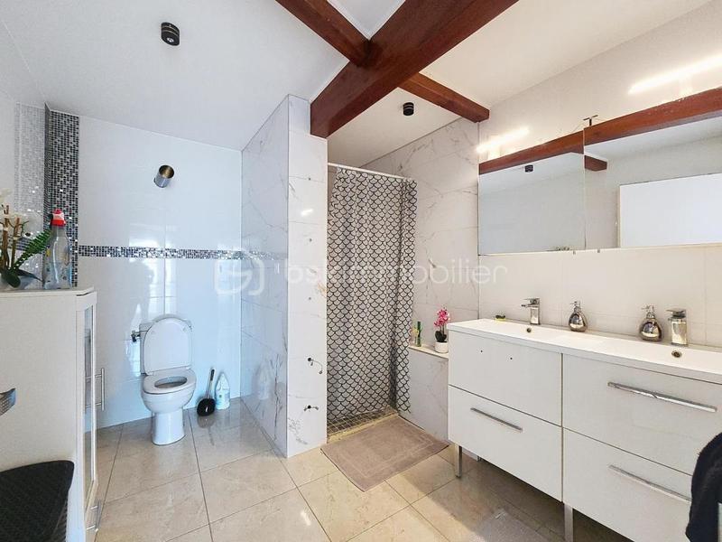 Maison - 280 m² - 7 pièces