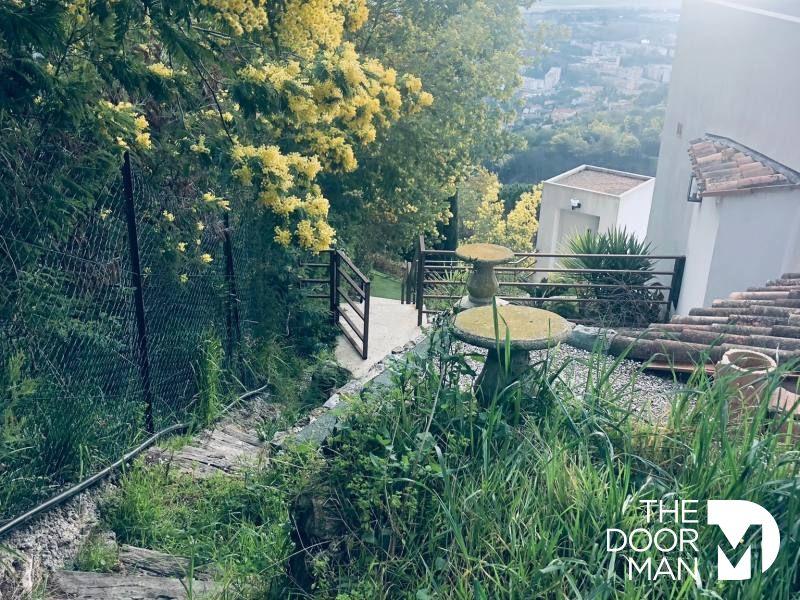 Villa - 255 m² - 9 pièces