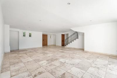 Maison - 205 m² - 5 pièces