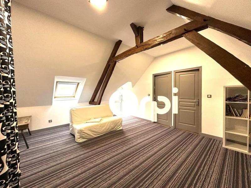 Maison - 222 m² - 6 pièces