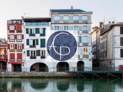 Local commercial - 115 m² - 1 pièce