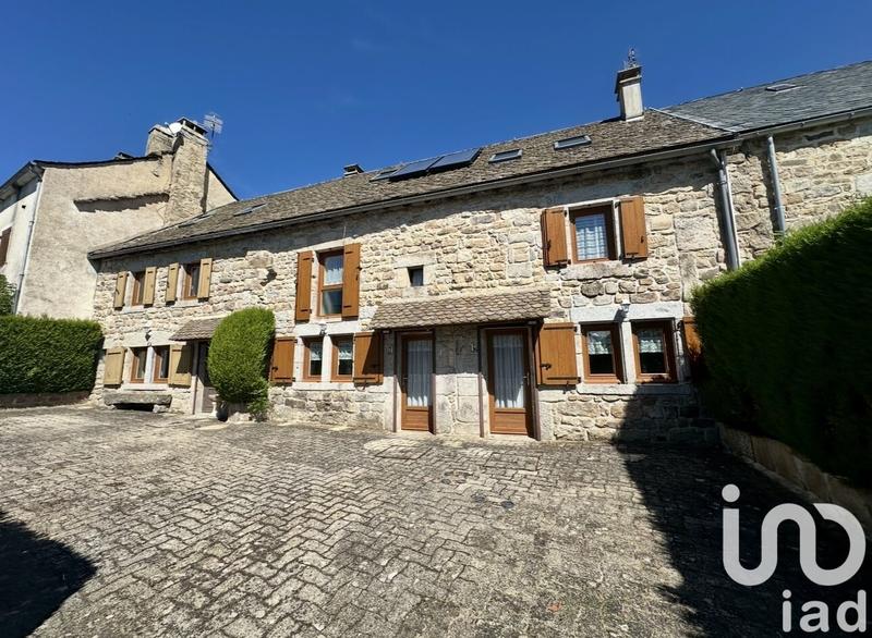 Maison - 199 m² - 9 pièces