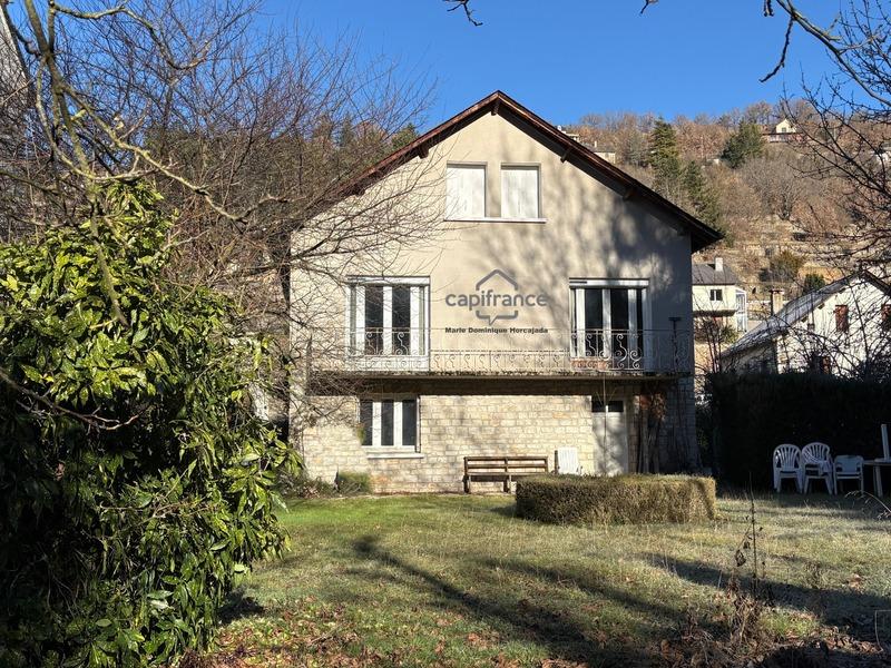 Maison - 217 m² - 6 pièces