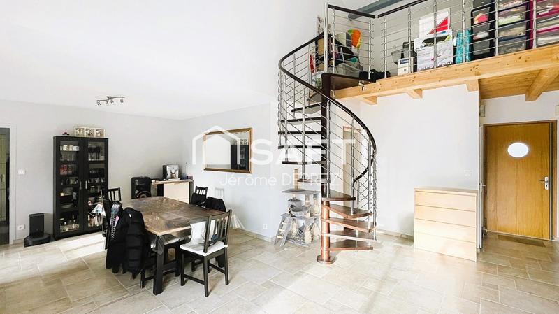 Maison - 136 m² - 6 pièces