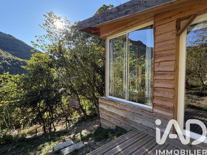 Maison - 180 m² - 6 pièces