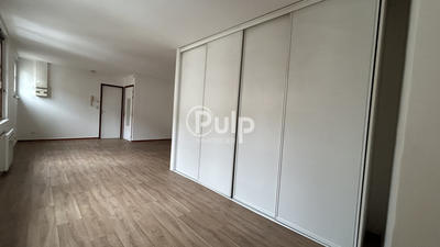 Studio - 42 m² - 1 pièce