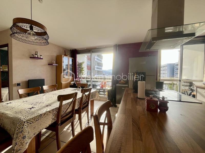 Appartement - 76 m² - 4 pièces