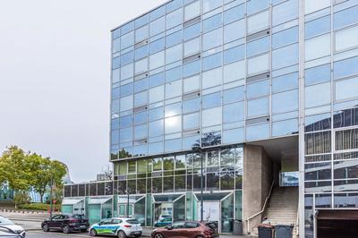 Bureau - 1 636 m²