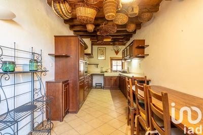 Maison - 265 m² - 9 pièces