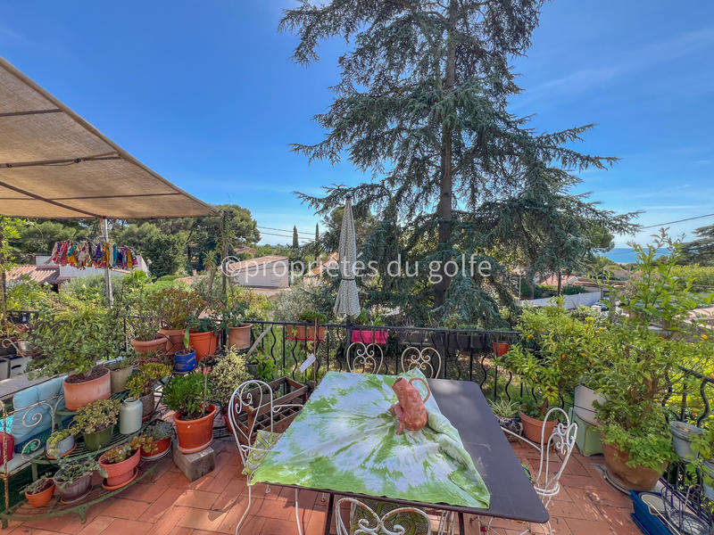 Maison - 207 m² - 7 pièces