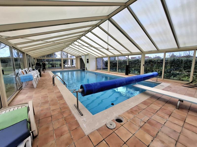 Maison - 279 m² - 9 pièces