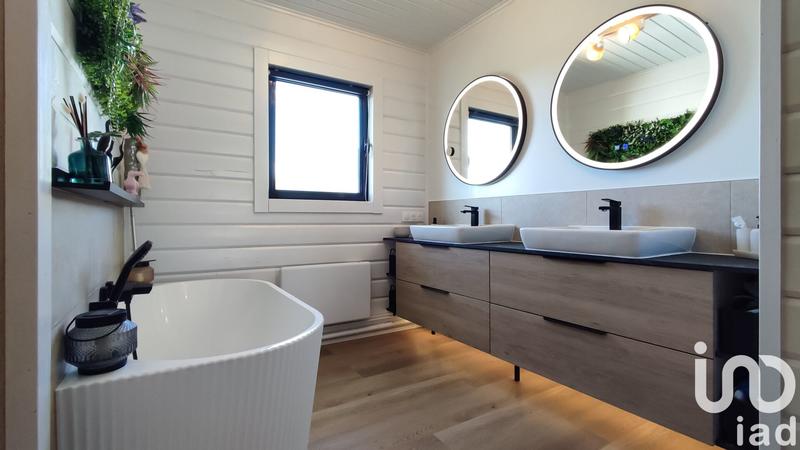 Maison - 230 m² - 6 pièces