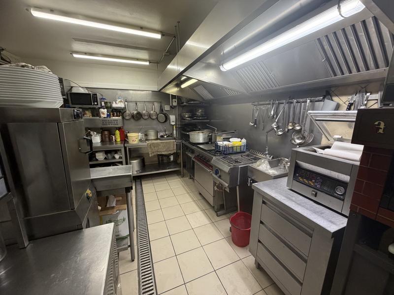 Fonds de commerce - Hôtellerie / Restauration - 150 m²