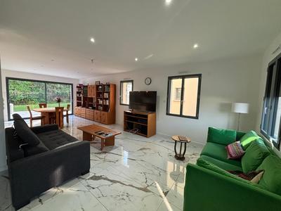 Maison - 183 m² - 7 pièces