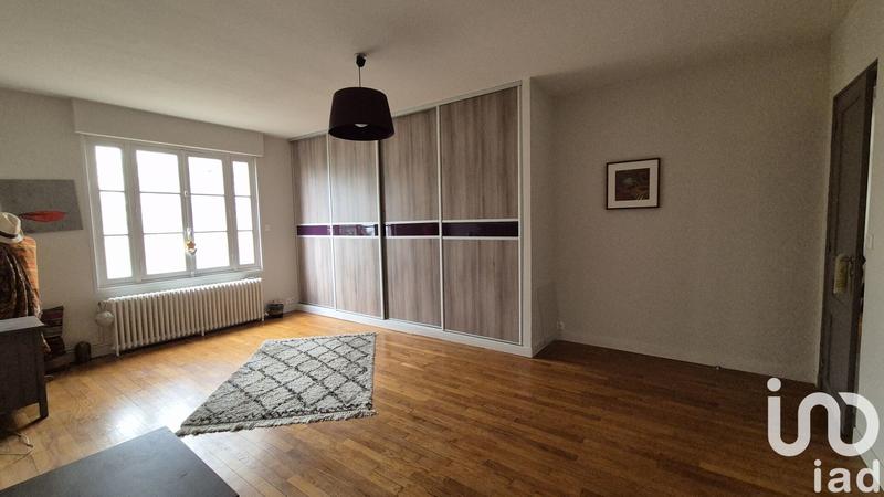 Maison - 250 m² - 8 pièces
