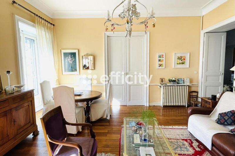 Appartement - 90 m² - 3 pièces